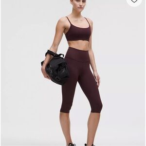 Lululemon Women's Burgundy Cropped Leggings